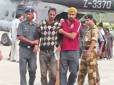 बचकर लौटे परिवार ने सुनाई दहशत की दास्तां