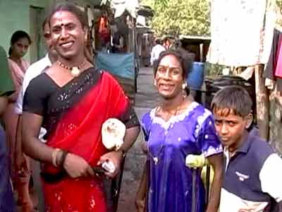Video : 24 Hours with the eunuchs of Mumbai (Aired: January 2006)