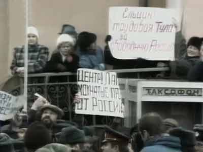 The World This Week:  The clash of the titans in Soviet Union (Aired: April 1991)