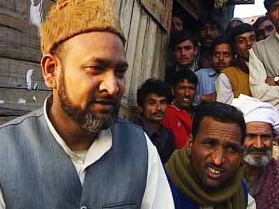 Video : Reality Bites: The Muslim vote in Uttar Pradesh (Aired: February 2002)