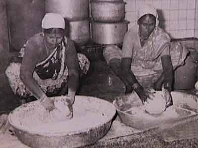 India Inc: The story of Lijjat Papad (Aired: May 2006) India Inc: The story of Lijjat Papad (Aired: May 2006)