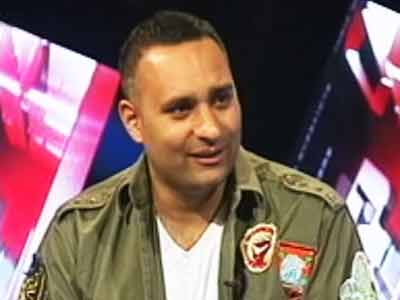 India Questions Russell Peters (Aired: November 2008)