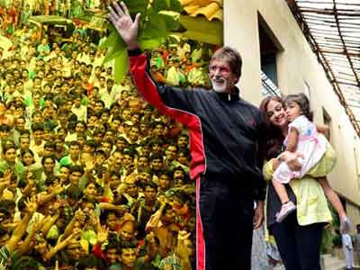 Hundreds of Bachchan fans and a 'bewildered' Aaradhya