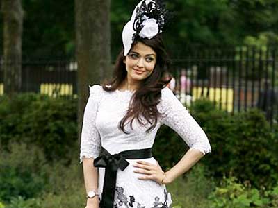 Aishwarya Rai to star in a movie with Hrithik Roshan?