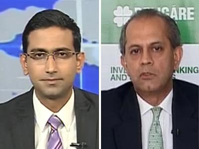 Video : 4-5% rupee fall each year possible: Religare