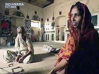 एनडीटीवी क्लासिक : बनारस की विधवाओं पर 'इंडियानामा'