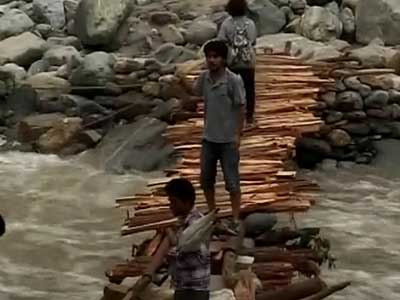 Video : Uttarakhand: A wobbly bridge is the only link to the world