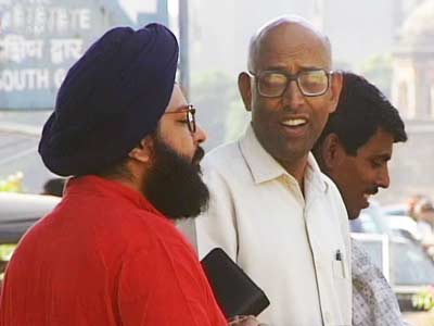 छुपा रुस्तम : ट्रैवल एजेंट बनकर लोगों को छकाया