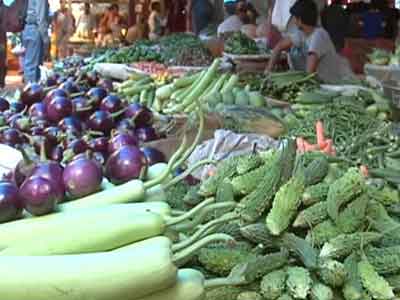 In Delhi, vegetable prices soar through the roof In Delhi, vegetable prices soar through the roof