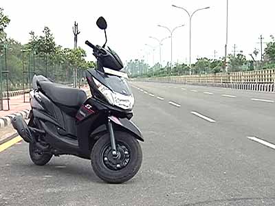 वेस्पा ने उतारा नया स्कूटर