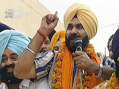 Video : Follow The Leader with Navjot Singh Sidhu (Aired: April 2004)