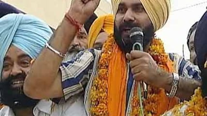 Follow The Leader with Navjot Singh Sidhu (Aired: April 2004)