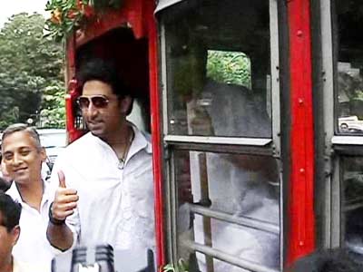 Video : Abhishek's BEST wishes for Film City workers