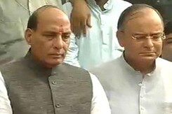 Rajnath visits Bodh Gaya, is soft on Nitish but slams Centre on terror Rajnath visits Bodh Gaya, is soft on Nitish but slams Centre on terror