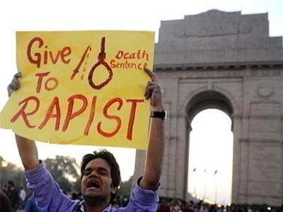 Video : Delhi gang-rape: Verdict against juvenile accused expected today