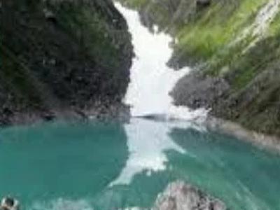 उत्तराखंड में ग्लेशियर से बनी झील, कई इलाकों को खतरा