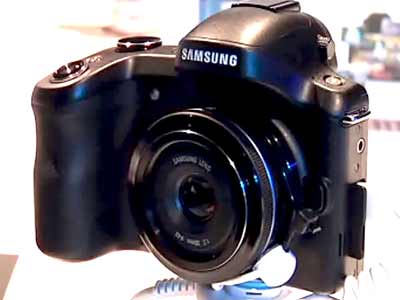 Video : Two of a kind: Samsung's smart camera and camera focused smartphone