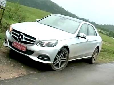 Mercedes-Benz drives in the new 'E'