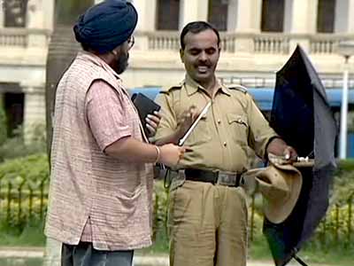 छुपा रुस्तम : छतरी ने सबको छकाया