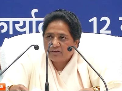 सुप्रीम कोर्ट के निर्णय के खिलाफ अपील करे केंद्र : मायावती