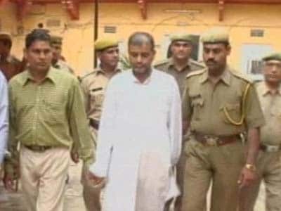 Video : Jailed for killing hundreds of tigers, Sansar Chand to walk free