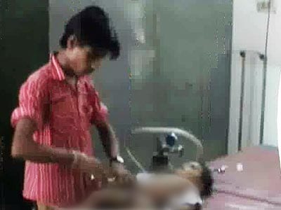 Video : अस्पताल में रिक्शेवाले ने दिया इंजेक्शन, बच्चे की मौत