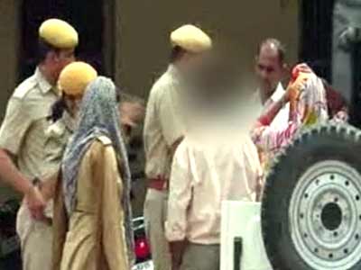 भरतपुर : पिता पर पांच बेटियों से बलात्कार का आरोप