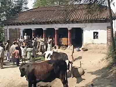 इंडियानामा : गांवों में कितना पहुंचा विकास इंडियानामा : गांवों में कितना पहुंचा विकास