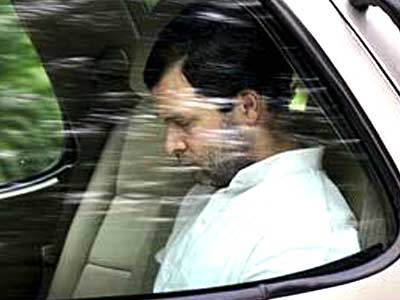 Video : No indecent language, we are Mahatma's party: Rahul Gandhi to Congress