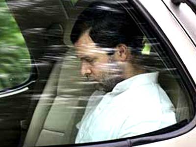 No indecent language, we are Mahatma's party: Rahul Gandhi to Congress