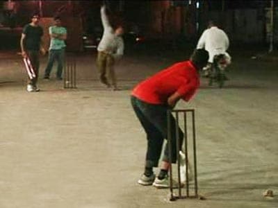 Video : Pakistan's Ramadan cricket carnival