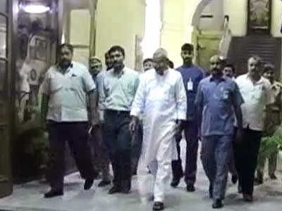 बिहार की राजनीति में फैला 'जहर' बिहार की राजनीति में फैला 'जहर'