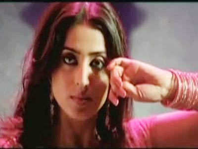 मीना कुमारी के लुक में दिखेंगी माही गिल मीना कुमारी के लुक में दिखेंगी माही गिल