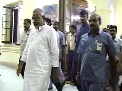 Videos : जेडीयू का विकेट गिरा, महासचिव चंद्रराज सिंघवी का इस्तीफा