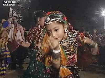24 hours: Celebrating Navratri in Mumbai (Aired: October 2003)