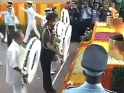 कारगिल विजय दिवस पर शहीदों को श्रद्धांजलि कारगिल विजय दिवस पर शहीदों को श्रद्धांजलि