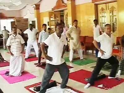 Video : Yoga to help MLAs in Karnataka beat work stress