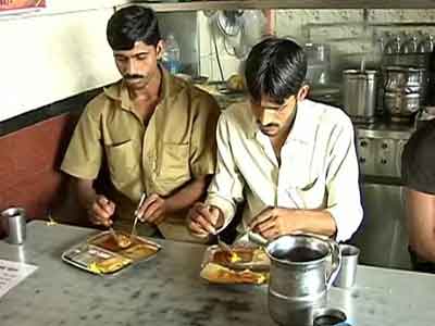 Video : Raj Babbar's 'Rs 12 meal' claim put to test