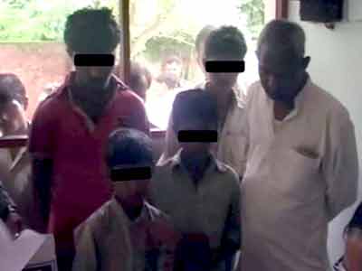 यूपी : एड्स से यतीम बच्चों को दी विवादित जमीन