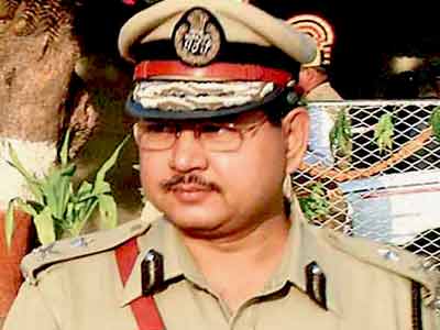 इशरत : पेशी की अंतिम तारीख के दिन अस्पताल में भर्ती हुए पांडे इशरत : पेशी की अंतिम तारीख के दिन अस्पताल में भर्ती हुए पांडे