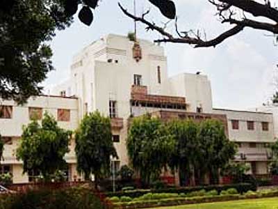 After 20-year-long legal battle, former Maharaja's daughters get Rs 20,000-crore relief