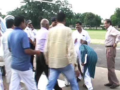 Caught on camera: Etawah Magistrate, senior cop touch Shivpal Yadav's feet