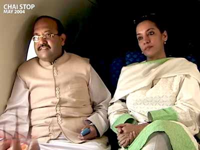 Chai Stop: Shabana Azmi, a political paradox (Aired: May 2004)