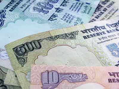 Videos : क्यों नहीं थम रही रुपये में गिरावट?