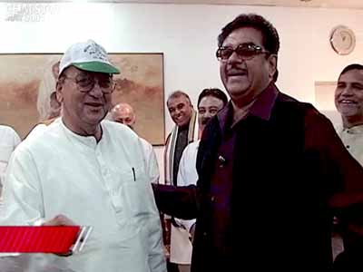 Chai Stop: The Shotgun show (Aired: May 2004)