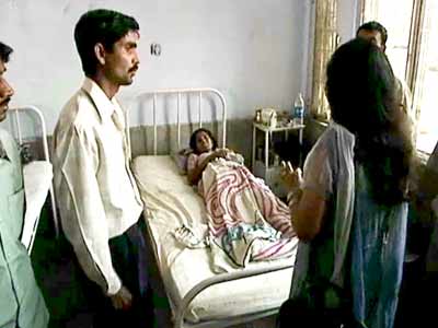 इंडियानामा : आखिर प्राइवेट डॉक्टरों पर ज़्यादा भरोसा क्यों...?