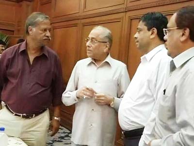 Video : Will the stars favour Mr Srinivasan at BCCI meeting?