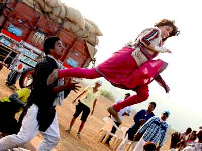 Madhuri's tough action sequences in <i>Gulaab Gang</i>