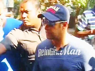 सलमान की लंदन के लिए वीज़ा अर्जी खारिज