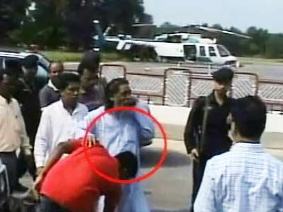 'Uncivil' servants (Aired: September 2007)